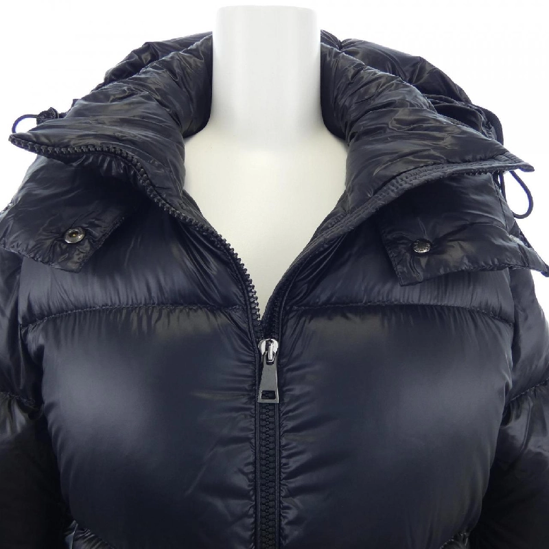 Áo khoác lông vũ MONCLER 639416