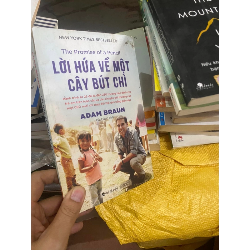 Sách Lời hứa về một cây bút chì (The promise of a pencil) - Adam Braun 309589