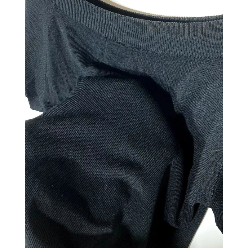 Áo Mongtoghi Hàn chất mềm thoáng mát
Size M L
 462642