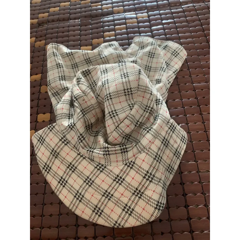 Khẩu trang kiêm nón vải bảo vệ da 606608