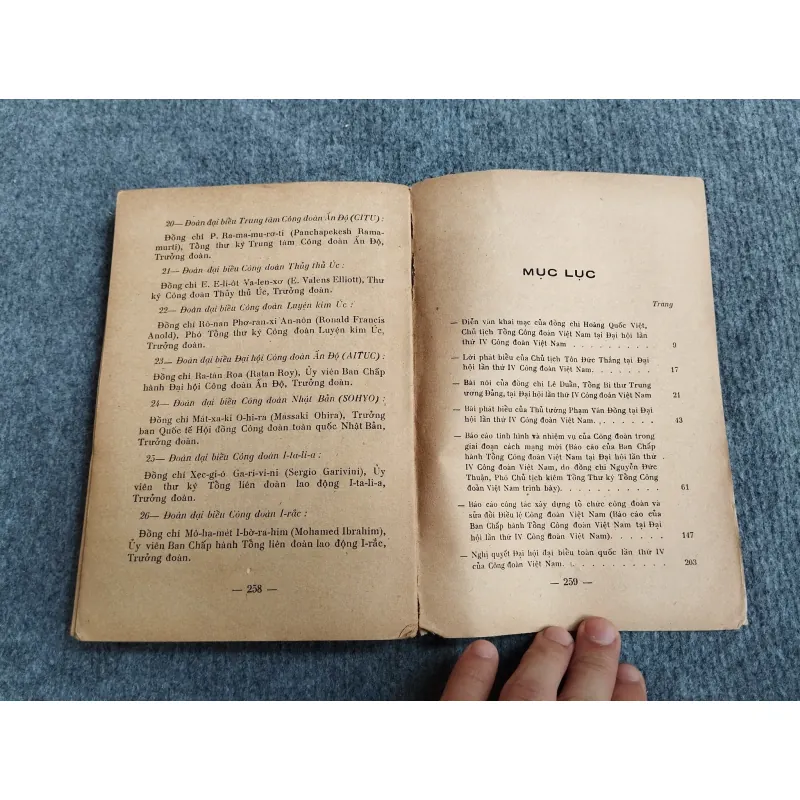 VĂN KIỆN ĐẠI HỘI LẦN THỨ IV CÔNG ĐOÀN VIỆT NAM 688830