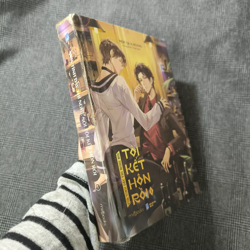 (Bìa cứng) Vừa tỉnh dậy thì nghe nói tôi kết hôn rồi (Tập 1) - Mộc Qua Hoàng 712455