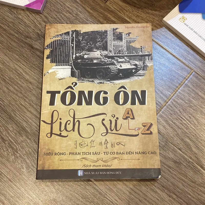 Sách ôn tập lịch sử tổng hợp  tóm tắt theo các chuyên đề  553356