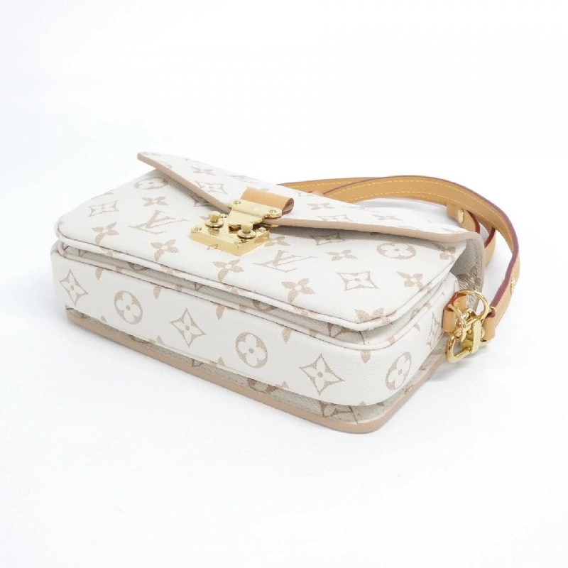 Túi xách vai Louis Vuitton Monogram Dune Pochette Metis EW M46914 - Hàng hiệu Chính hãng 764481