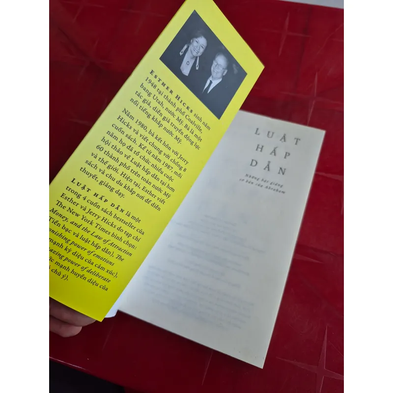 Luật hấp dẫn , Esther Hicks 1054840