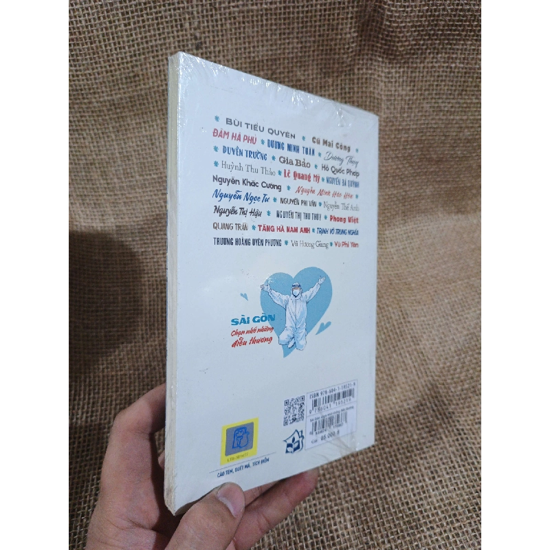 Sài Gòn chọn nhớ những điều thương mới 100%(Sách văn học) HLSC2404 1028329