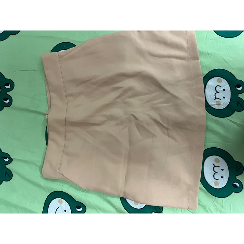 Chân váy màu kem Size S 682145