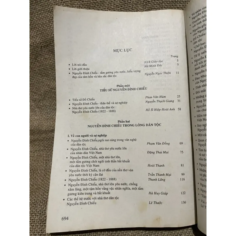 Nguyễn đình Chiểu: tác gia và tác phẩm sức khổ lớn- 700 trang  933845