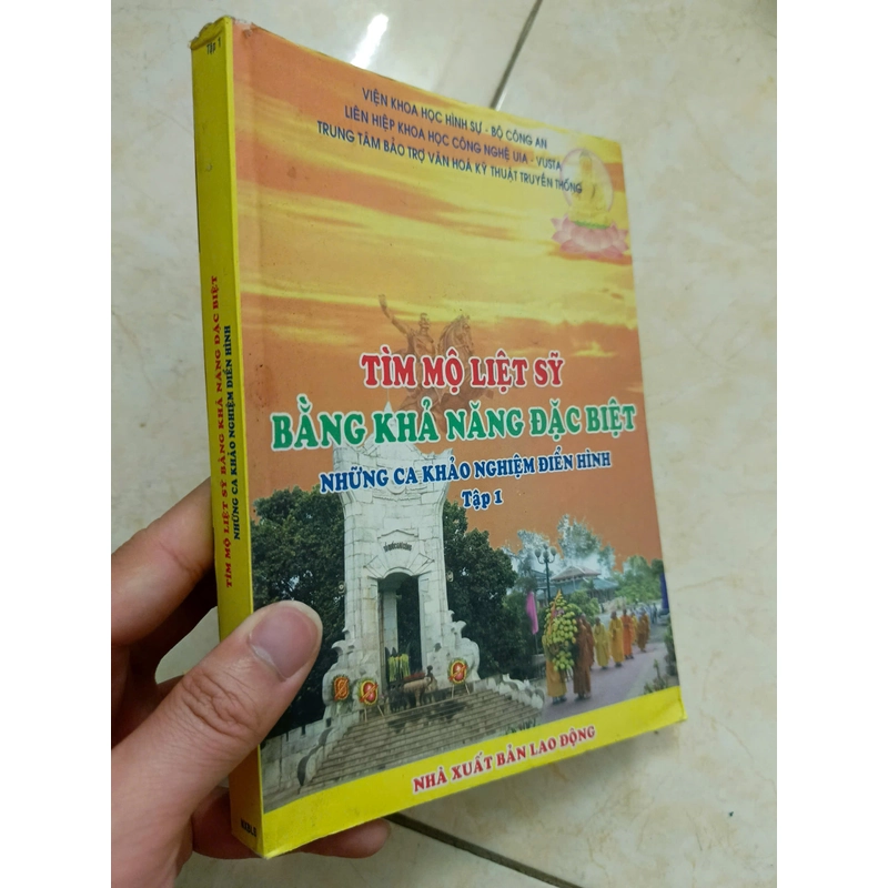 Tìm mộ liệt sĩ bằng khả năng đặc biệt 472578
