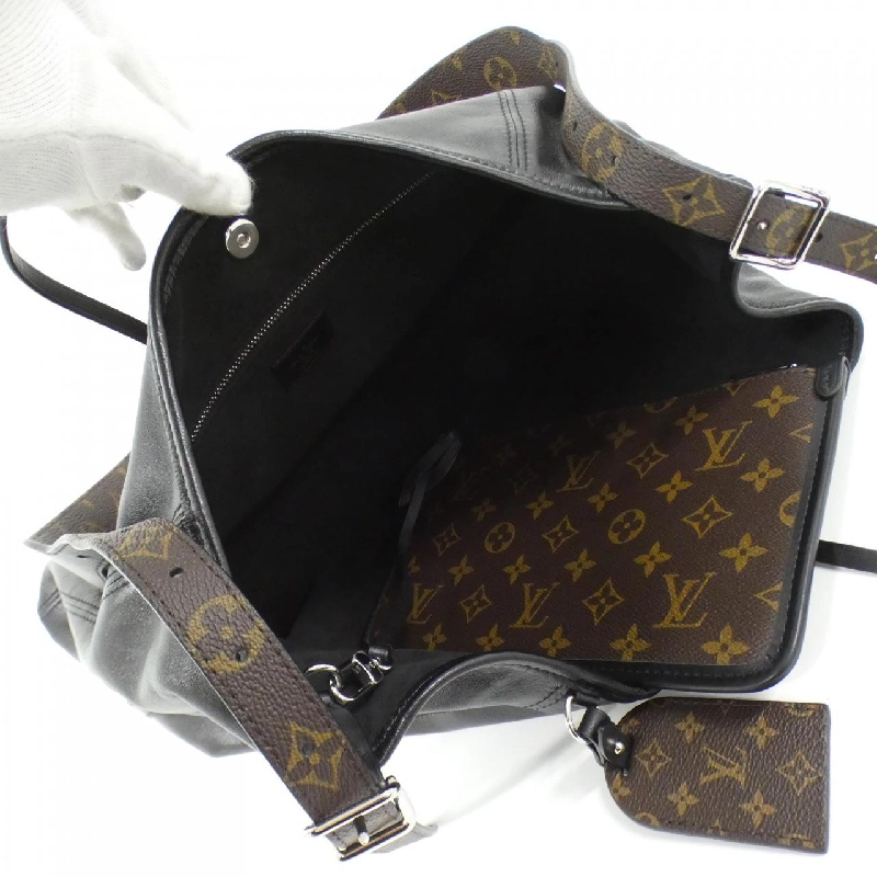 Túi xách Louis Vuitton Carryall Vibe MM M25143 612876