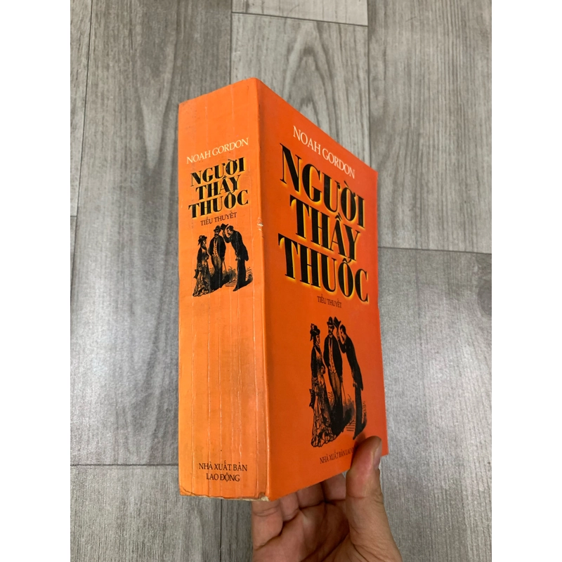 Người thầy thuốc - Noah Gordon. 1b3 518974