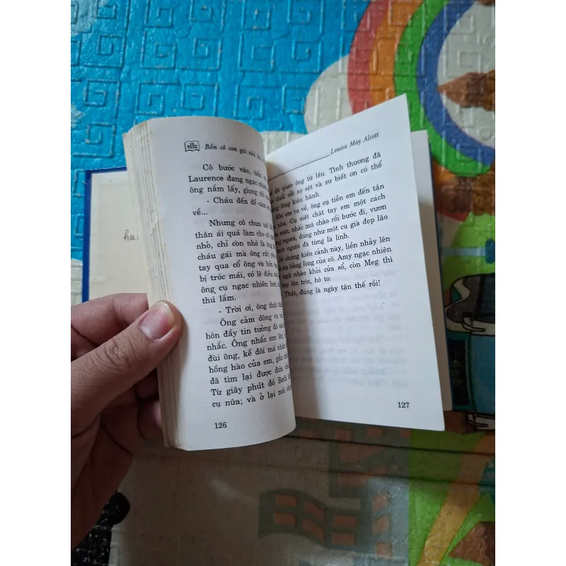 Bốn cô con gái nhà bác sĩ March tập 1 975381