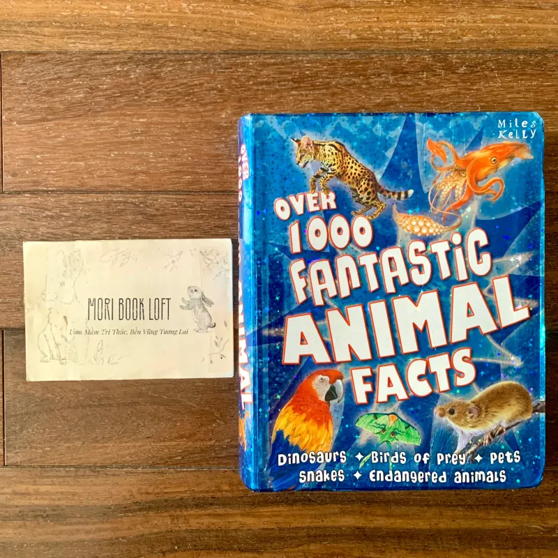 Sách ngoại văn Over 1000 Fantastic Animal Facts, Used, Bìa mềm, Siêu dày 578057