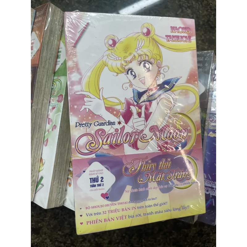 Bộ truyện 12 cuốn Sailor moon Thuỷ thủ mặt trăng  689335