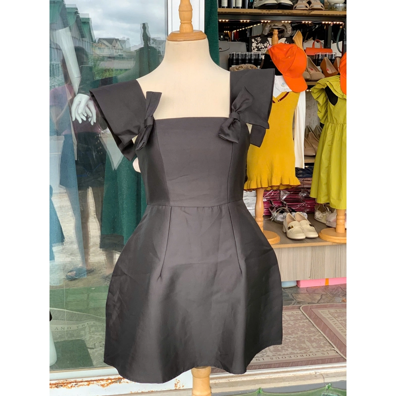 Đầm đen taffta tay phối nơ 503171