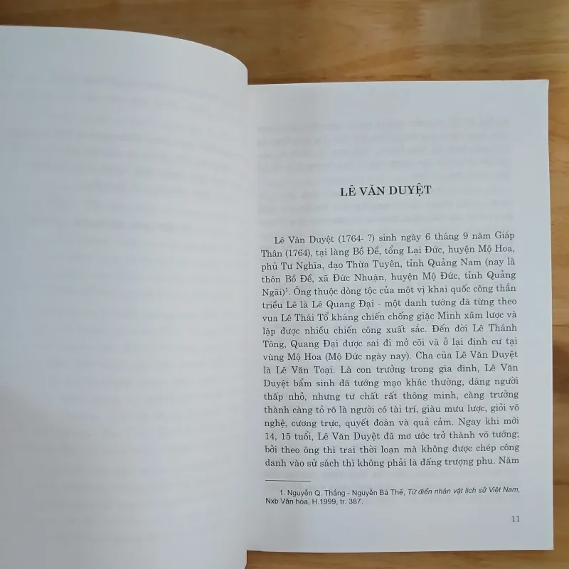 Danh Nhân Quân Sự Việt Nam (Tập 3) 760517