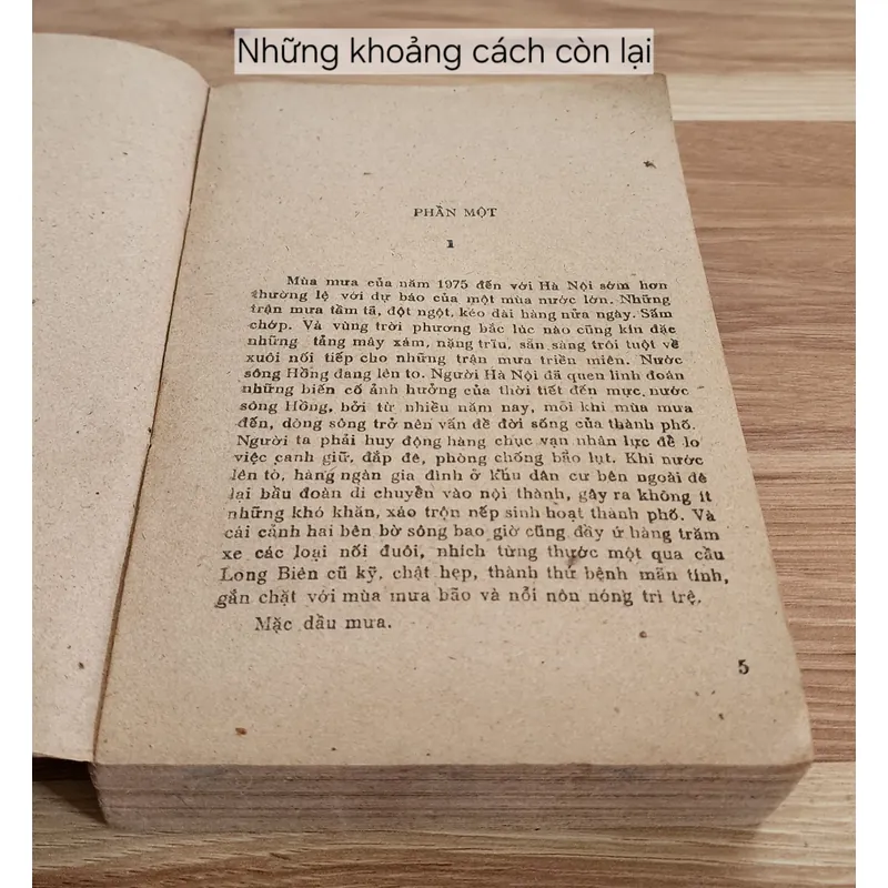 Tiểu thuyết những khoảng cách còn lại của nhà văn Nguyễn Mạnh Tuấn 703945