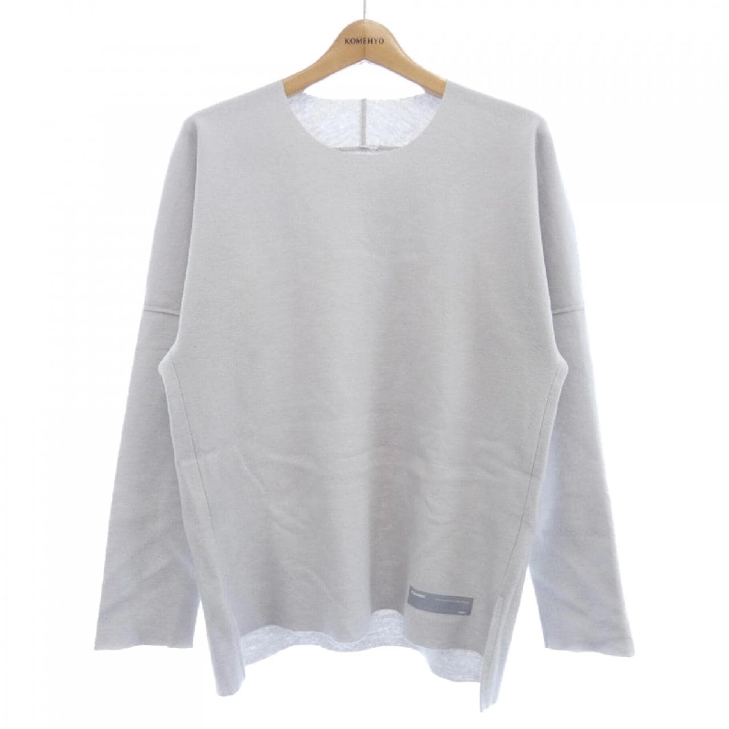 Áo thun ATTACHMENT - Hàng hiệu Authentic 901309