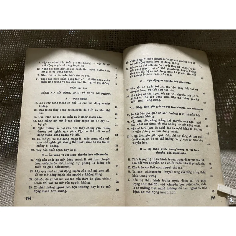 Bệnh tim mạch với người lớn tuổi - 200 trang  799007
