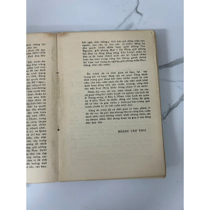 Những năm tháng quyết định - Đại tướng Hoàng Văn Thái 781173