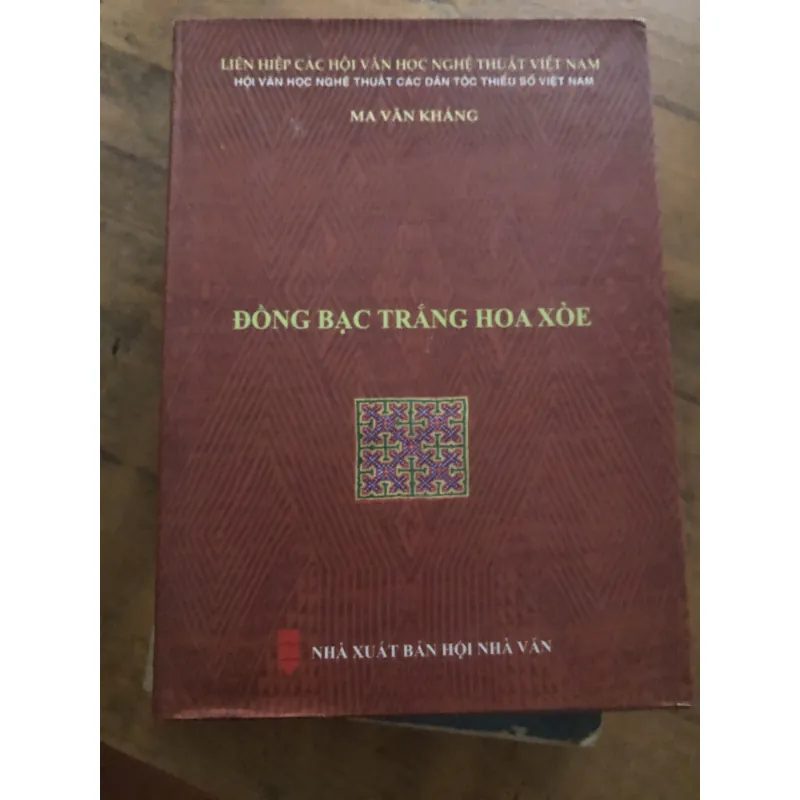 đồng bạc trắng hoa xoè 926274