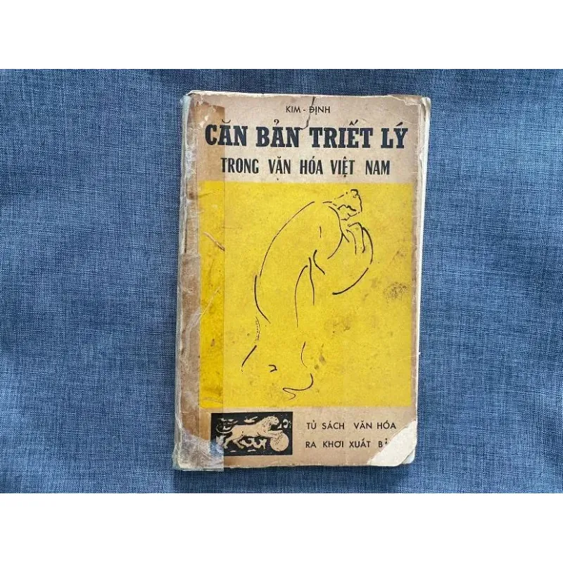 Căn Bản Triết Lý Trong Văn Hóa Việt Nam của triết gia Đa Minh Lương Kim Định.  1034014