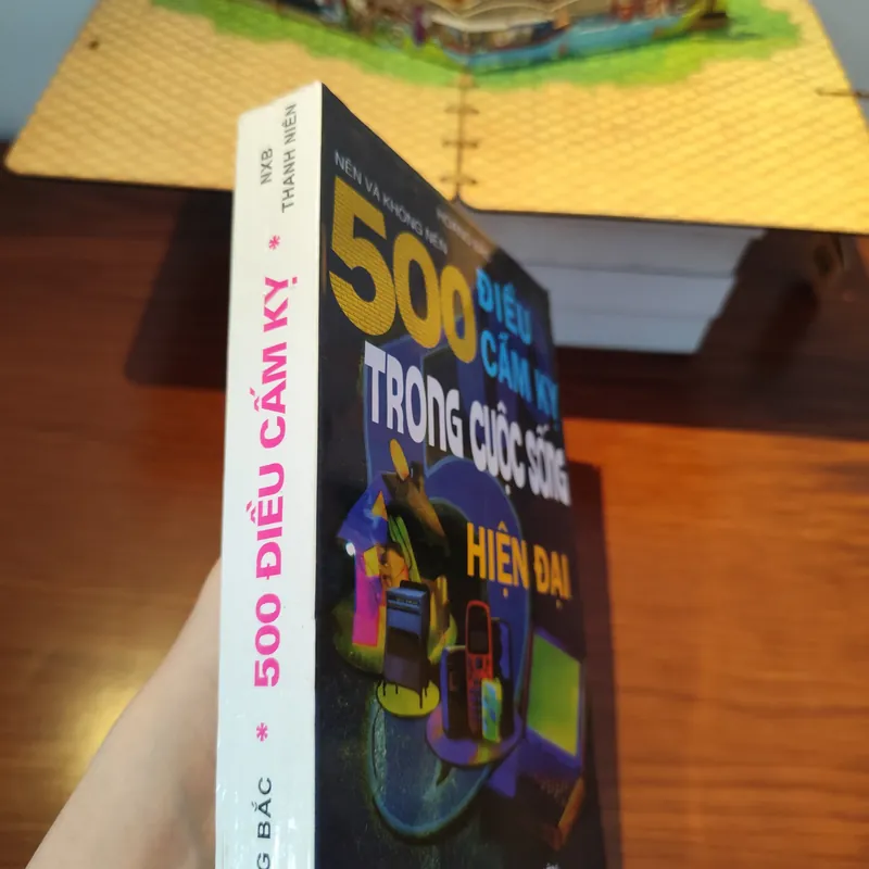 "500 Điều Cấm Kỵ Trong Cuộc Sống Hiện Đại" của tác giả Hoàng Bắc 561939