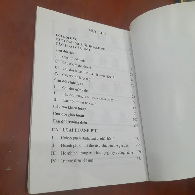 Mẫu CÂU ĐỐI HOÀNH PHI thường dùng 562402