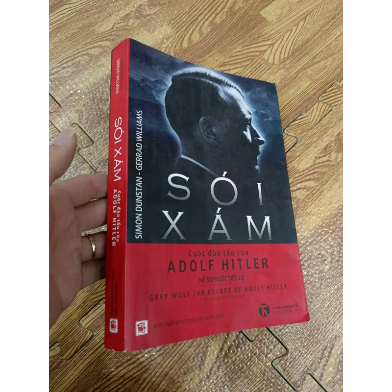 Sói xám - Cuộc đào tẩu của Adolf Hitler 781226