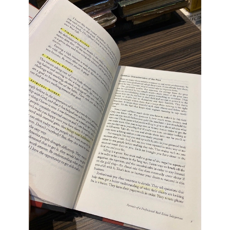 MASTERING THE ART OF SELLING REAL ESTATE (Fully Revised and Updated) - Tom Hopkins 143538