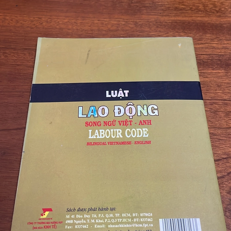 II Sách Pháp Luật: Luật Lao Động (Song Ngữ Việt - Anh) - 2008 507856