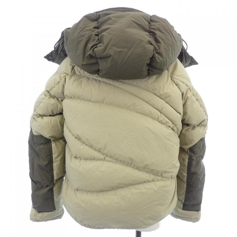 Áo khoác lông vũ MONCLER GENIUS PHARRELL WILLIAMS CHESTNUT - Hàng hiệu Authentic 896387