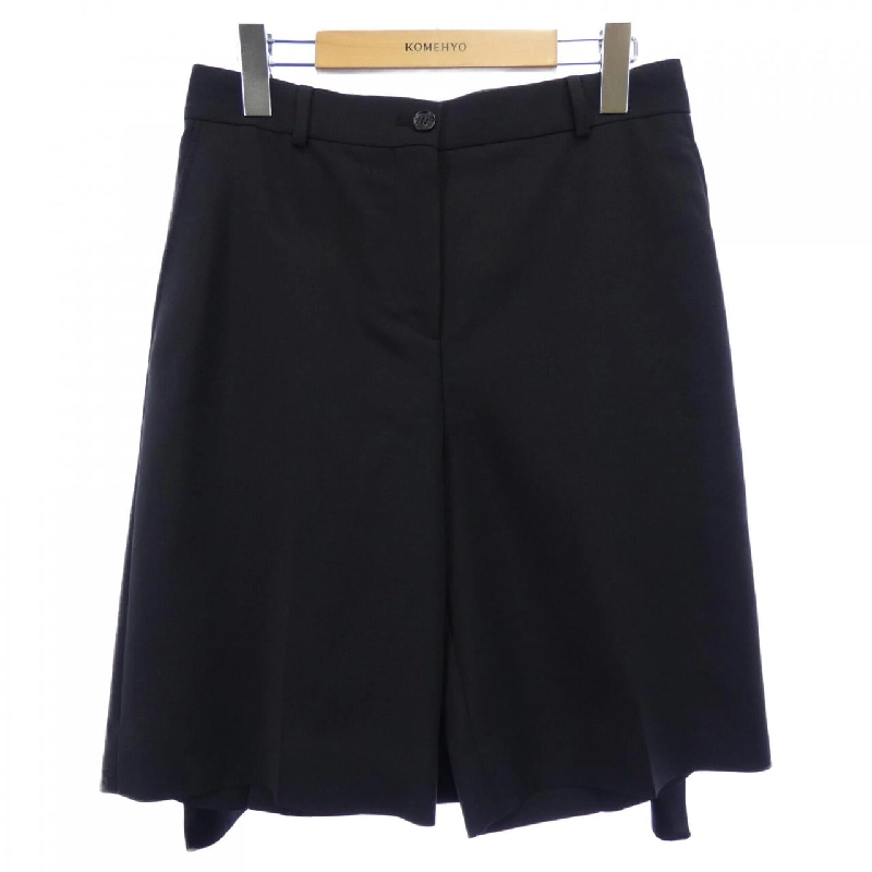 Quần short BURBERRY 649481