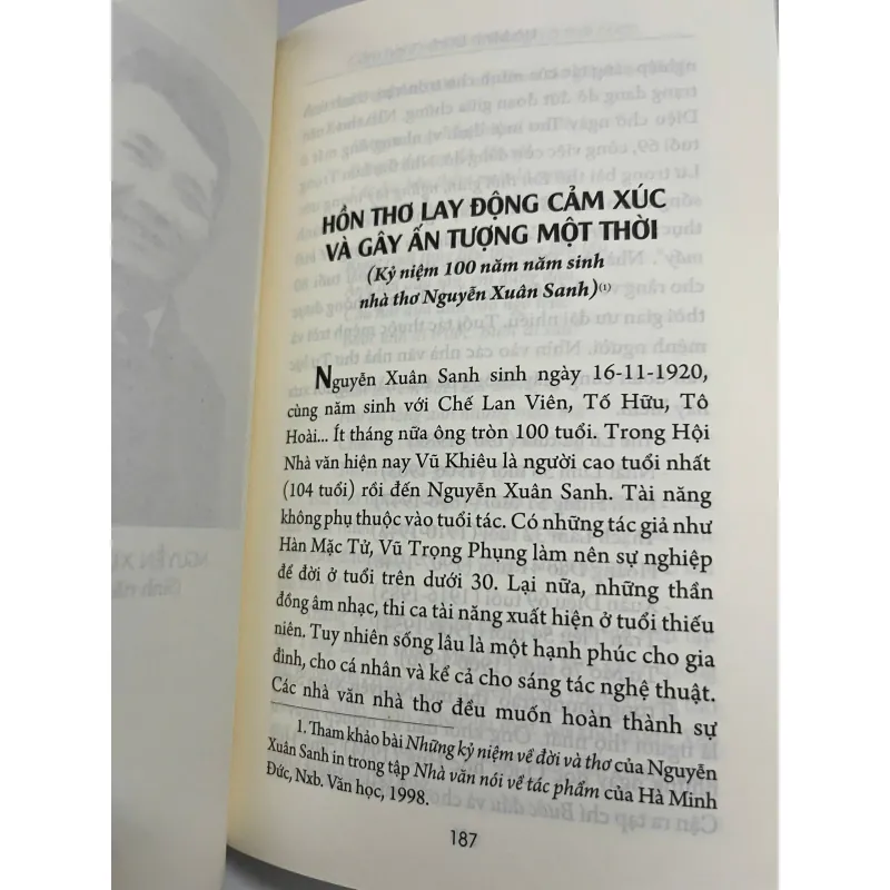 Cảm nghĩ về văn chương và thời cuộc - Hà Minh Đức 998741