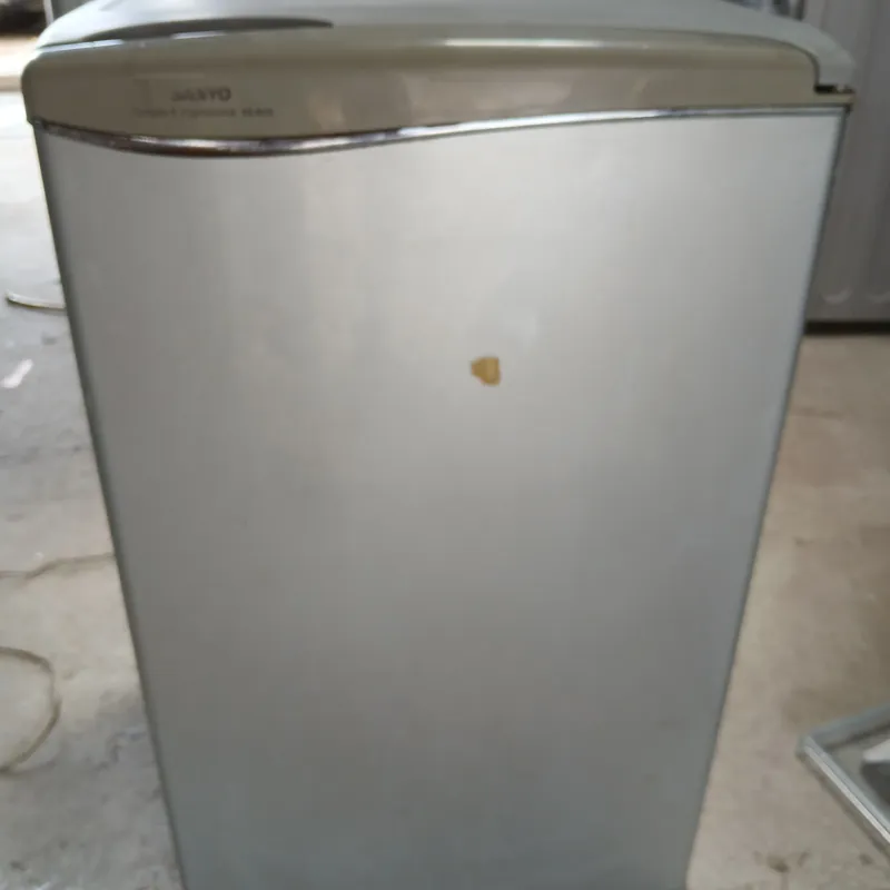 Tủ lạnh mini 90 lít sanyo 561215
