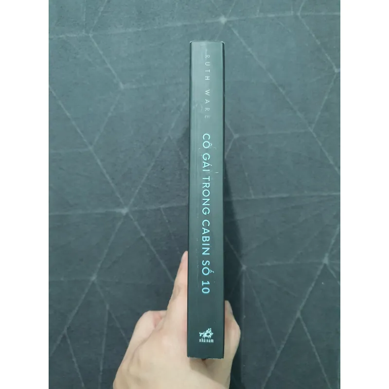 "Cô gái trong cabin số 10" (new) - Ruth Ware (Nhã Nam) 752925