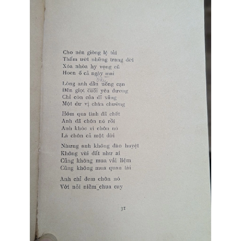 TA ĐỢI EM TỪ BA MƯƠI NĂM - VŨ HOÀNG CHƯƠNG ( SÁCH ĐÓNG LẠI BÌA , KO CÒN BÌA GỐC ) 304370