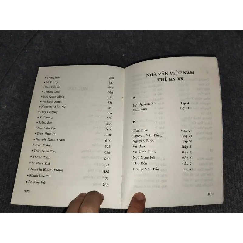 NHÀ VĂN VIỆT NAM THẾ KỶ XX TẬP 7 957858