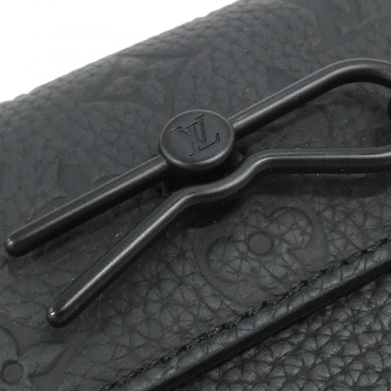 Túi xách đeo vai Louis Vuitton Trillon Monogram Steamer Wearable Wallet M81746 - Hàng hiệu Authentic 765163