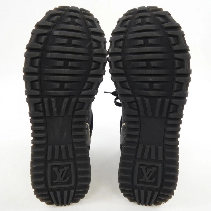 Giày sneaker LOUIS VUITTON da lộn - Hàng hiệu Authentic 828104