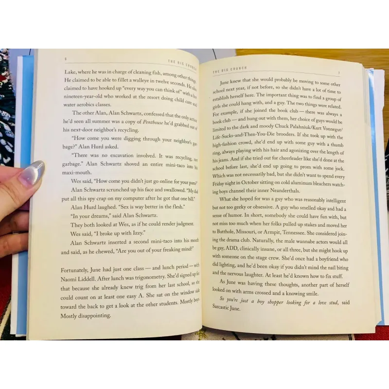 [Sách tiếng Anh 2hand] Like new 90% - ❄️ The Big Crunch – Pete Hautman 🍂 960931