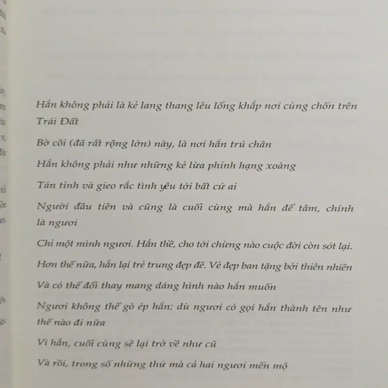 Tiểu thuyết Người trong gương Will Eaves 572266