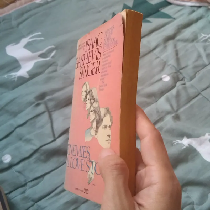 Enemies, a love story - Issac Bashevis Singer 720773