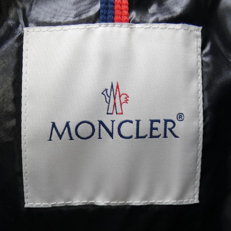 Áo khoác lông vũ MONCLER 644182