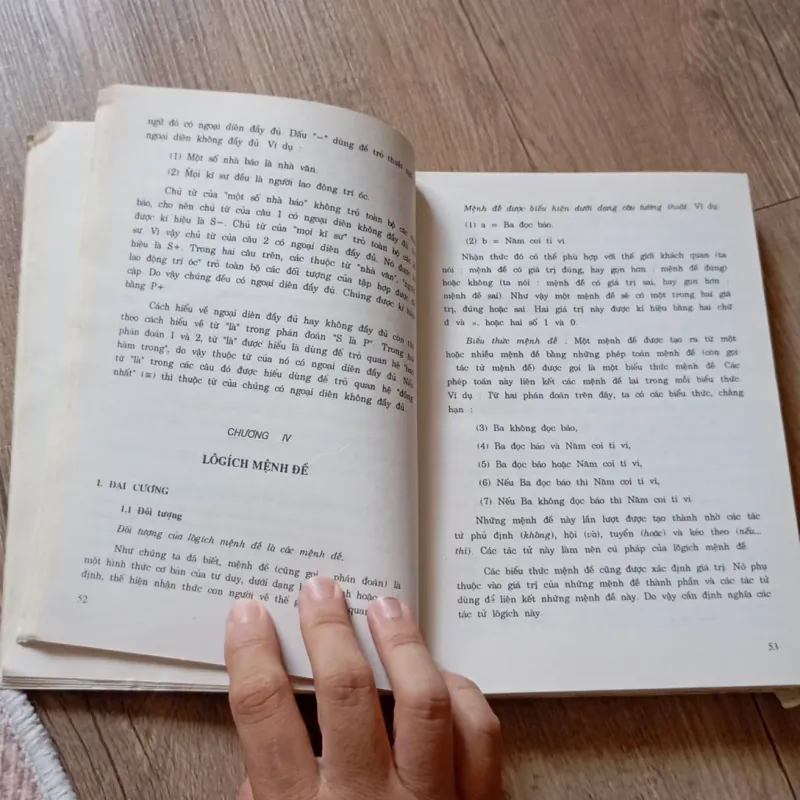 LôGích và Tiếng Việt, Nguyễn Đức Dân  1027030