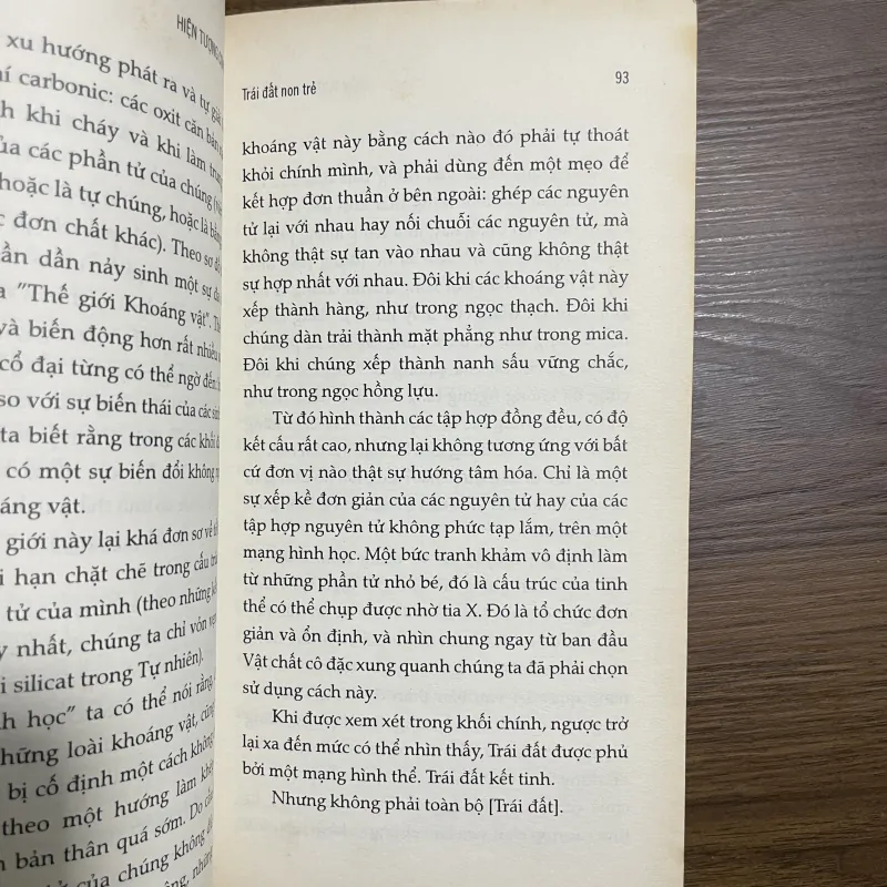 Hiện tượng con người 933813