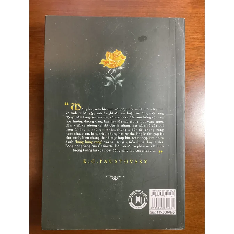 [TRUYỆN NGẮN] Bông hồng vàng & Bình minh mưa - K.G.Paustovsky 695913