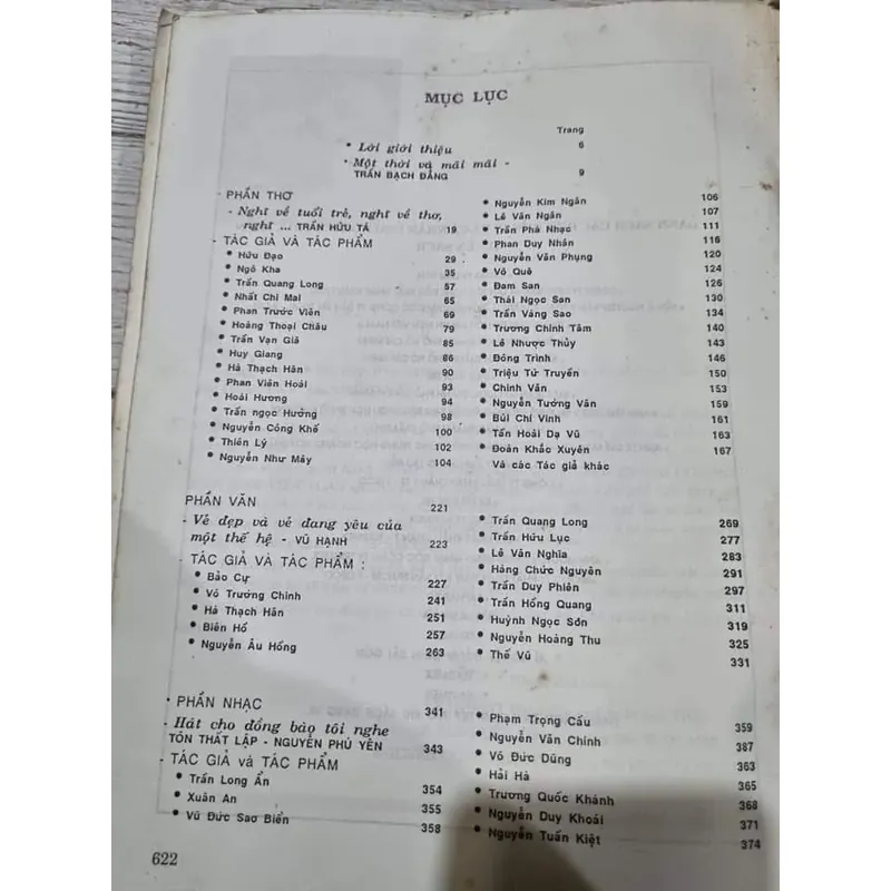 Tiếng hát những người đi tới  Thơ - nhạc - họa Sách khổ lớn, bìa cứng + áo , 620 trang  713035