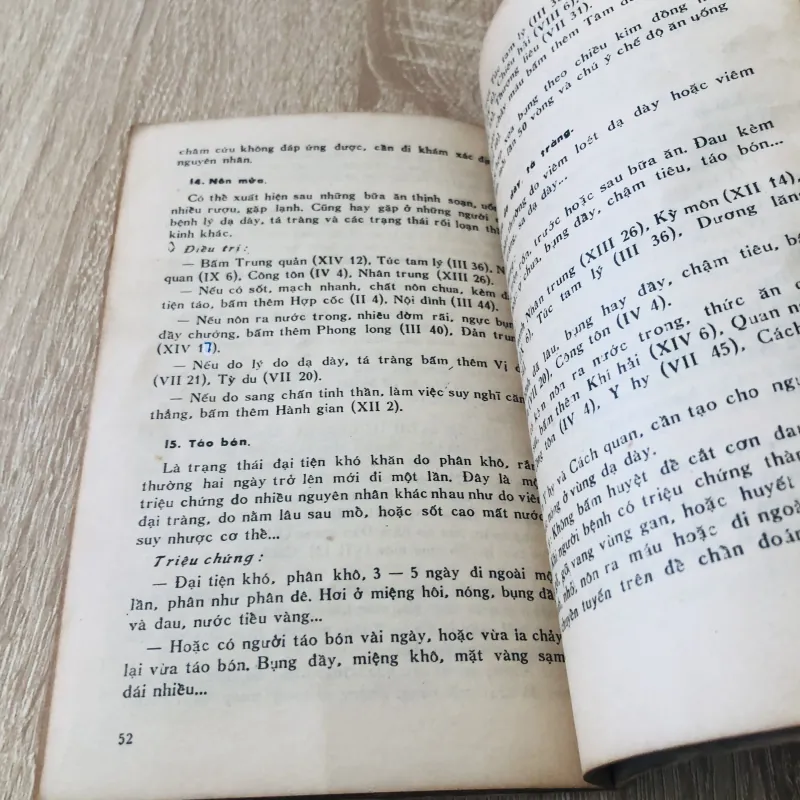 BẤM HUYỆT CHỮA BỆNH  1004856