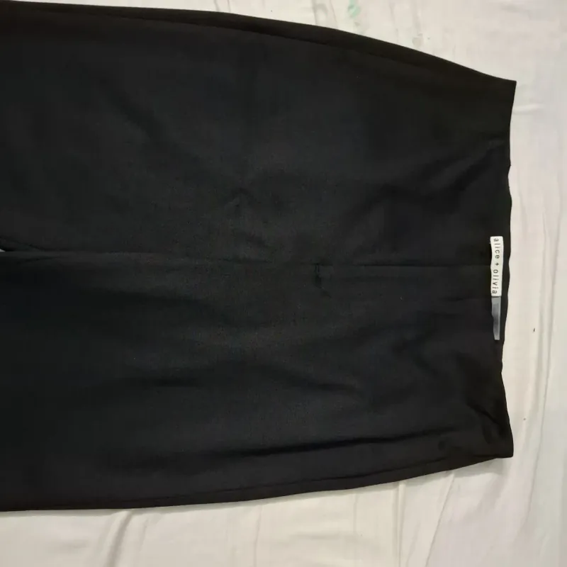 Quần nữ cạp liền màu đen size M, mới  749190